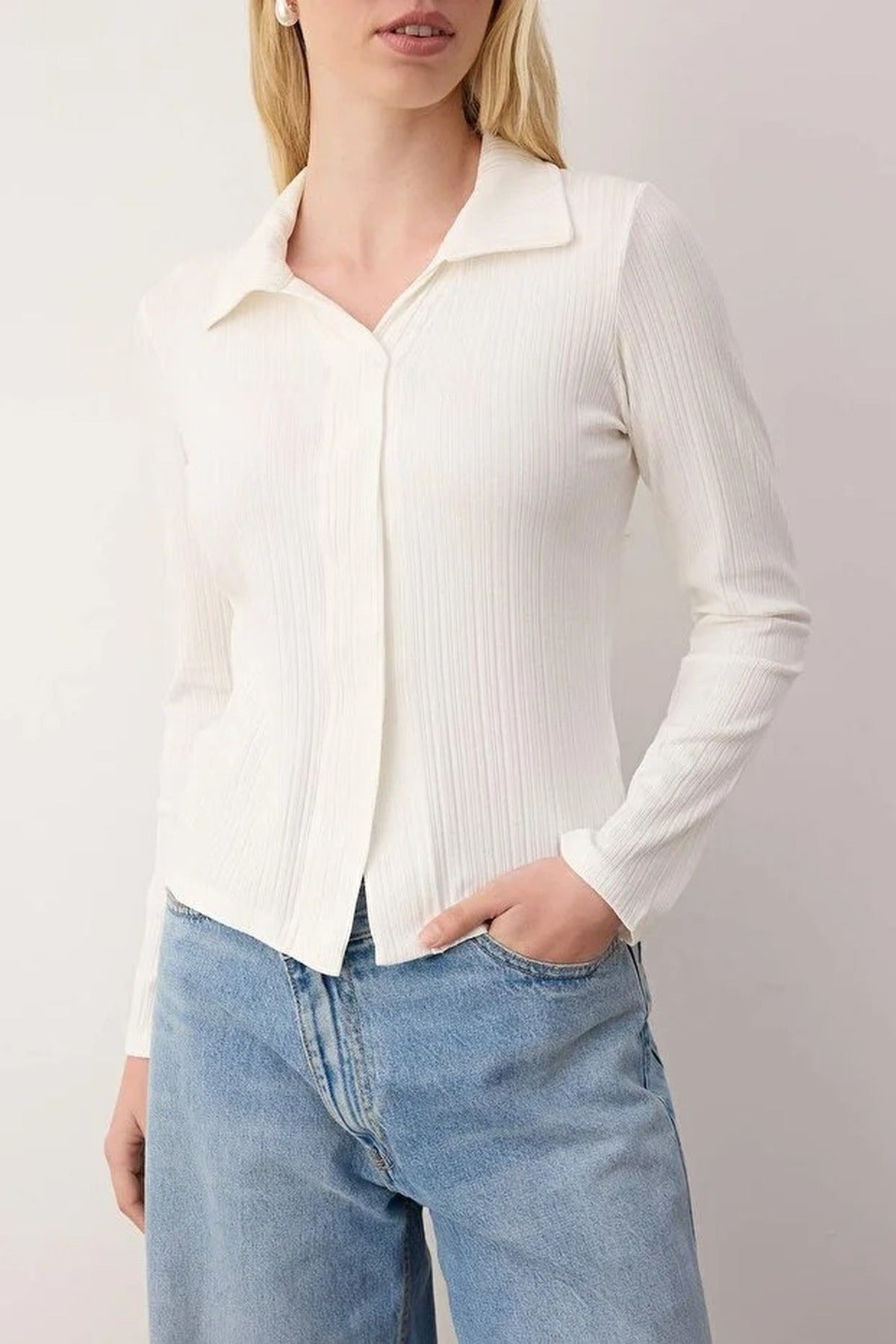Polo Collar Buttoned Stretch Knit Blouse