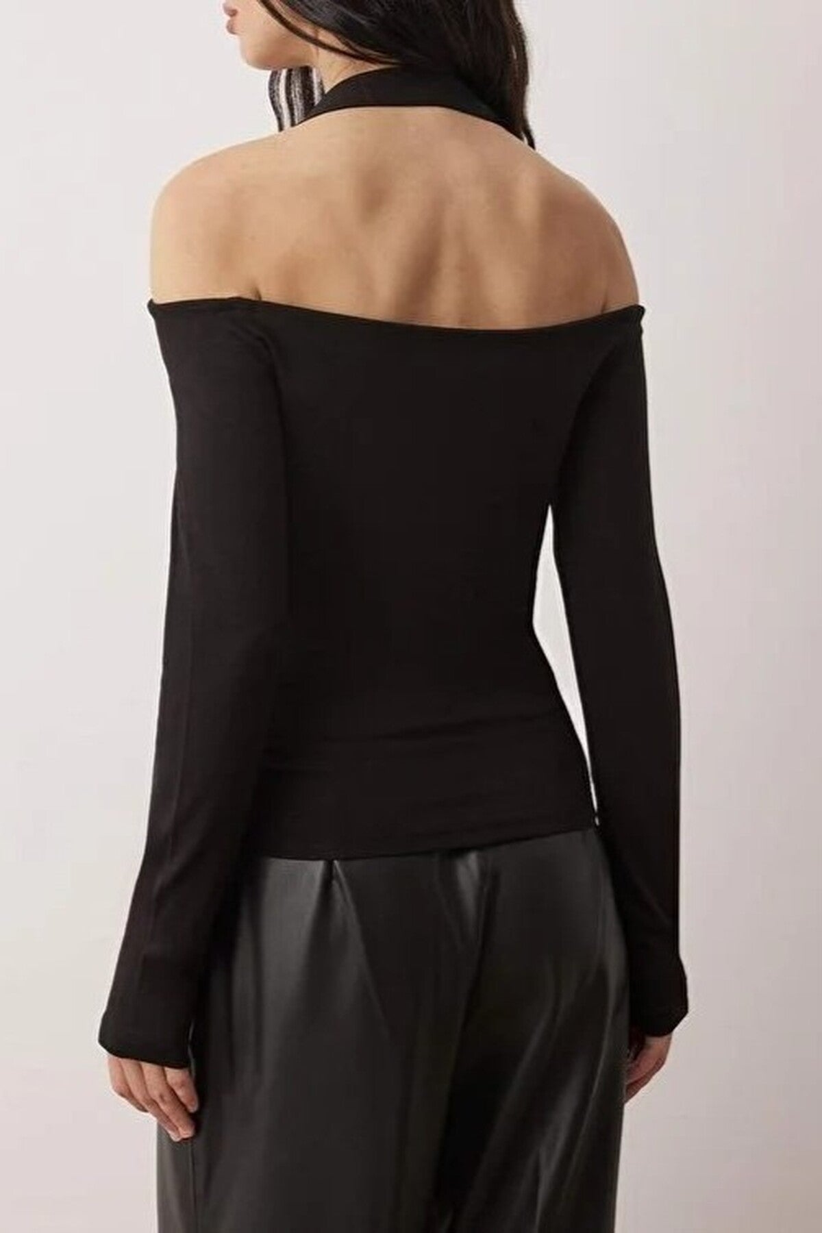 Fitted Knitted Blouse with Accessory Belt Detail