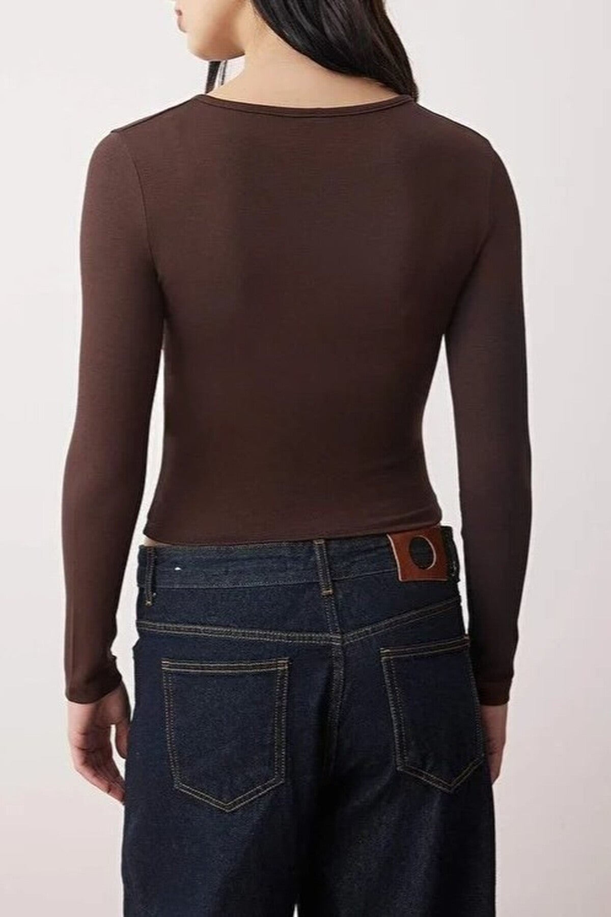 Crew Neck Buttoned Knitted Blouse