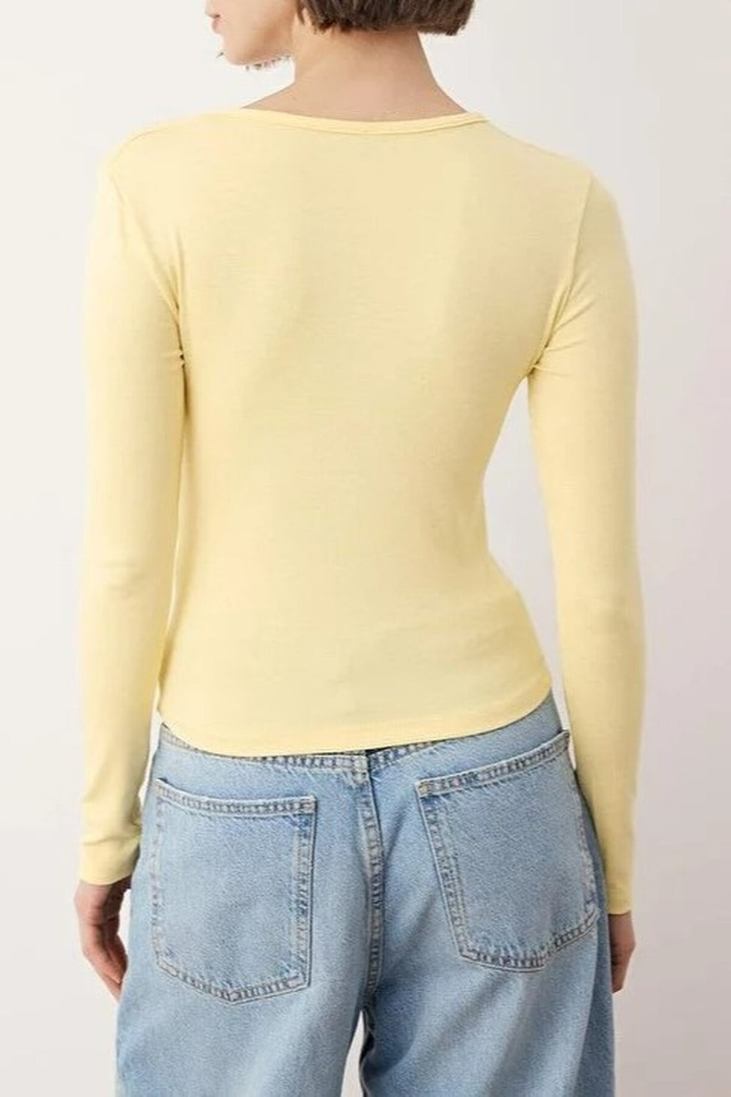 Crew Neck Buttoned Knitted Blouse