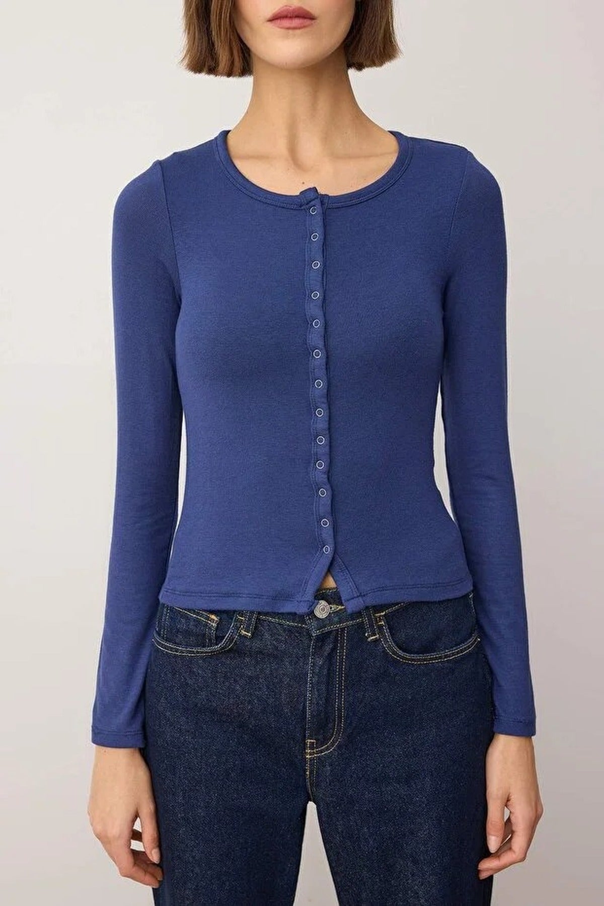Full Front Snap Fitted Knit Blouse