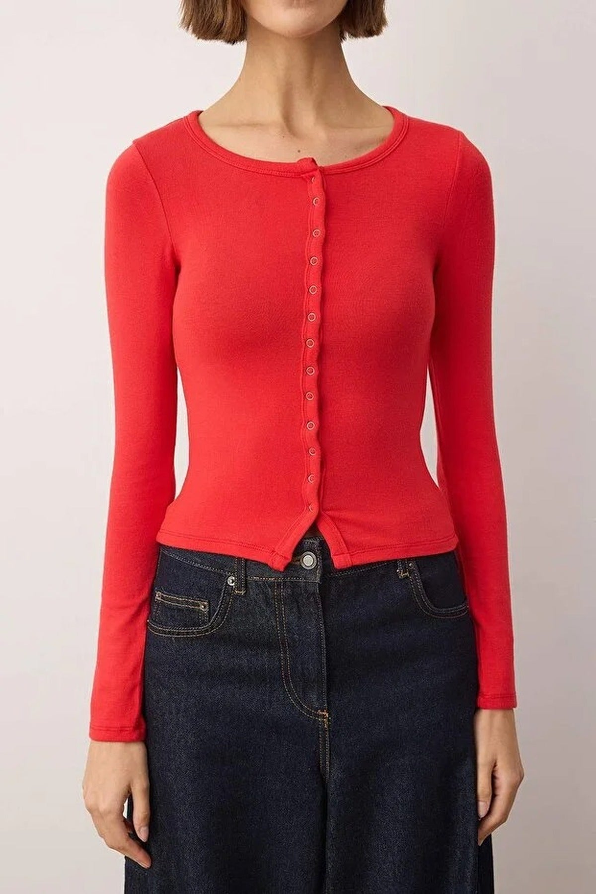 Full Front Snap Fitted Knit Blouse