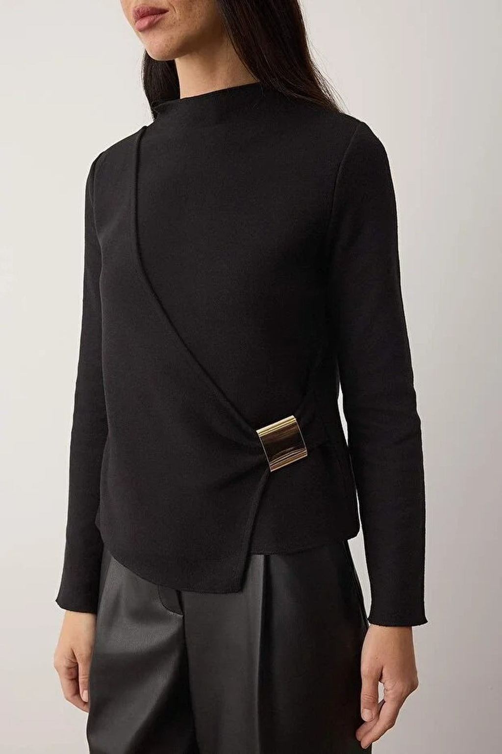 Accessory Detailed Wrap Long-Sleeved Knitted Blouse