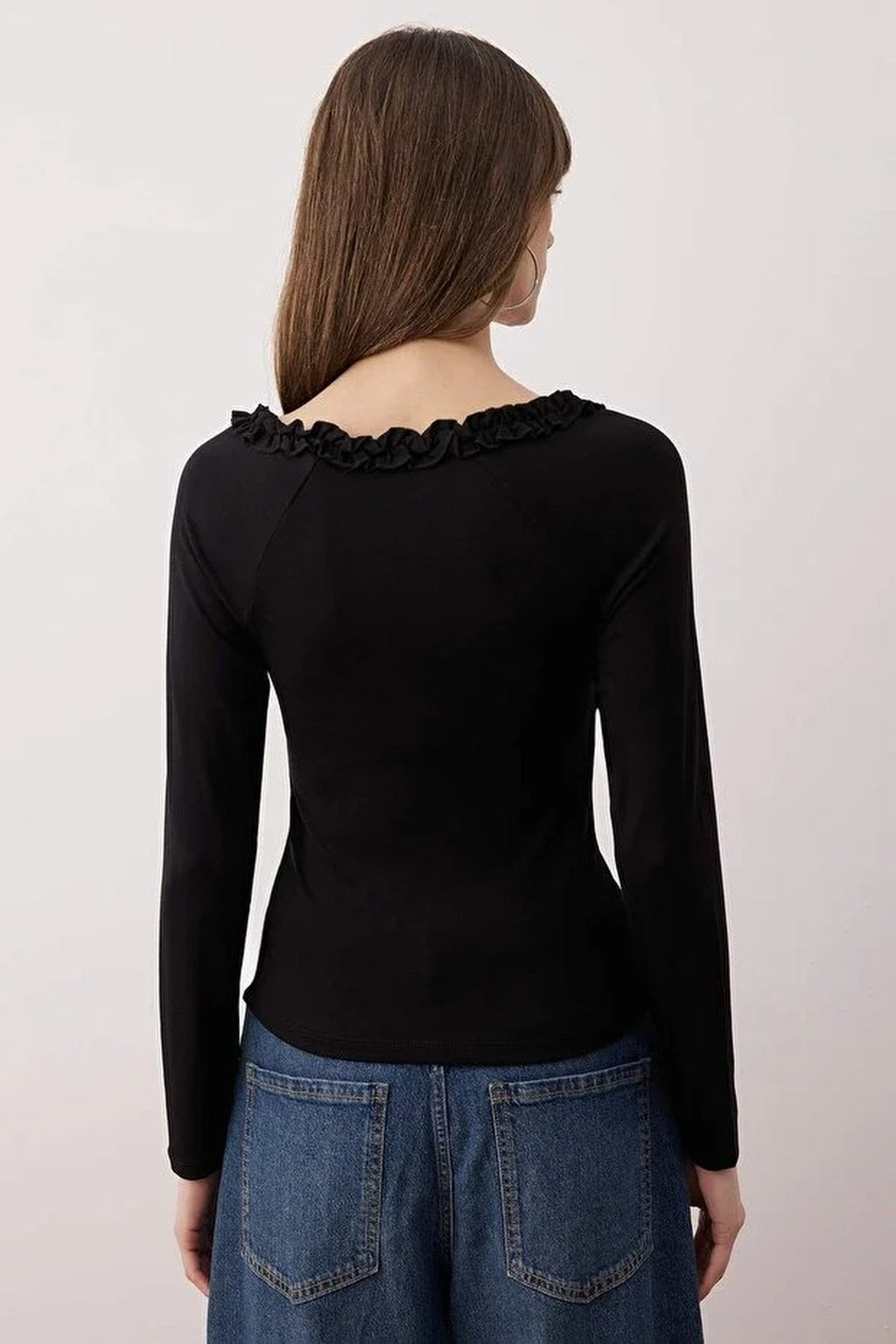 Gathered Long-Sleeved Stretch Knit Blouse