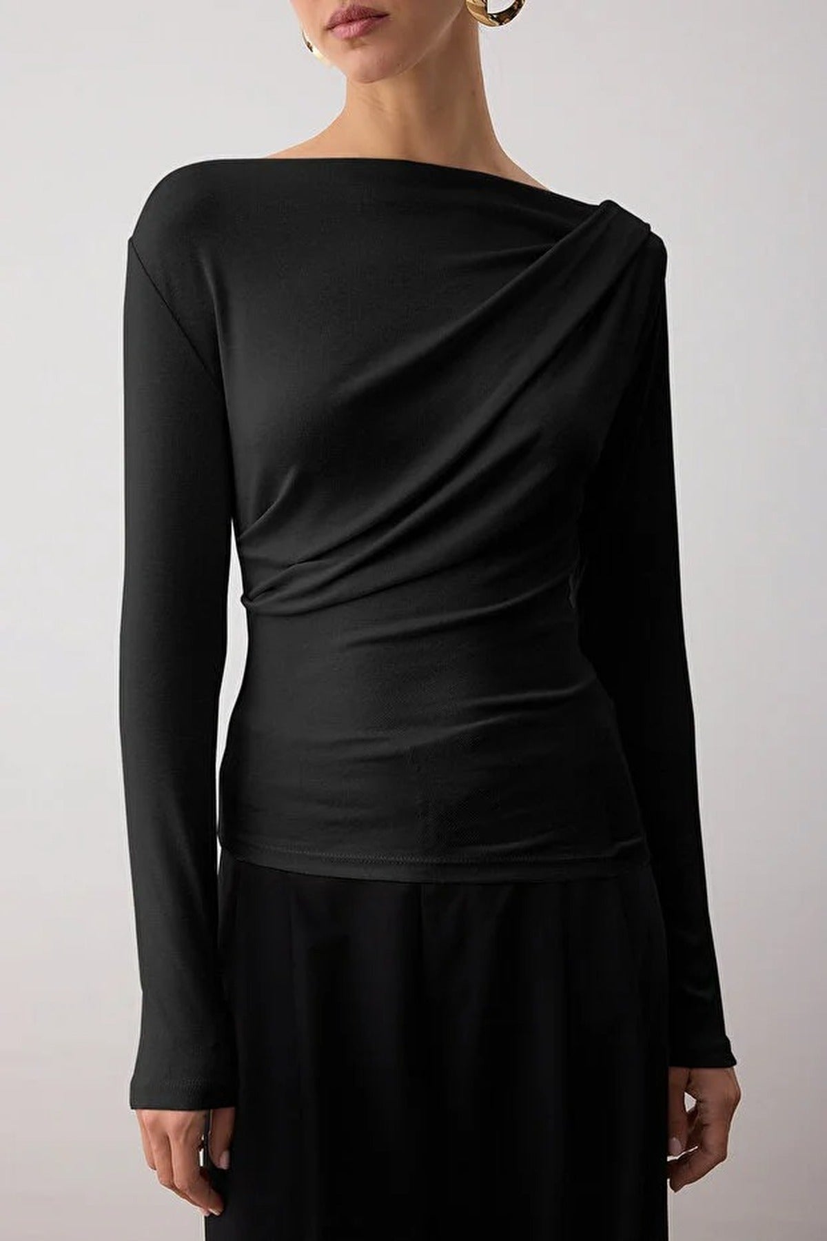Asymmetrical Neckline Detail Flexible Knit Blouse