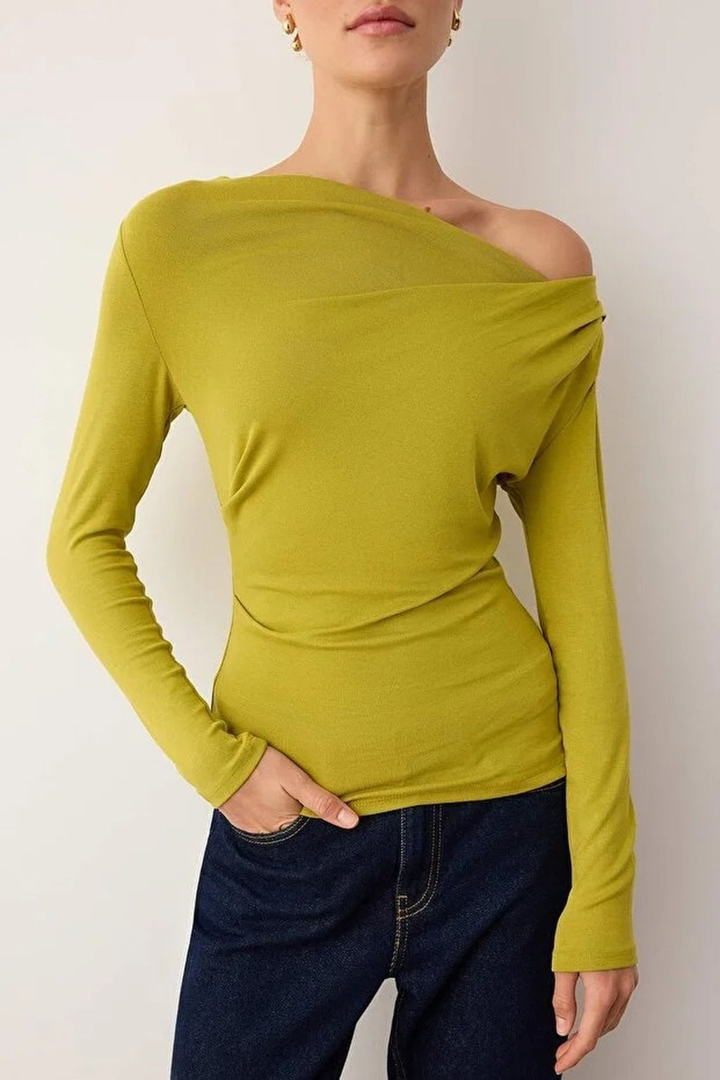 Asymmetrical Neckline Detail Flexible Knit Blouse
