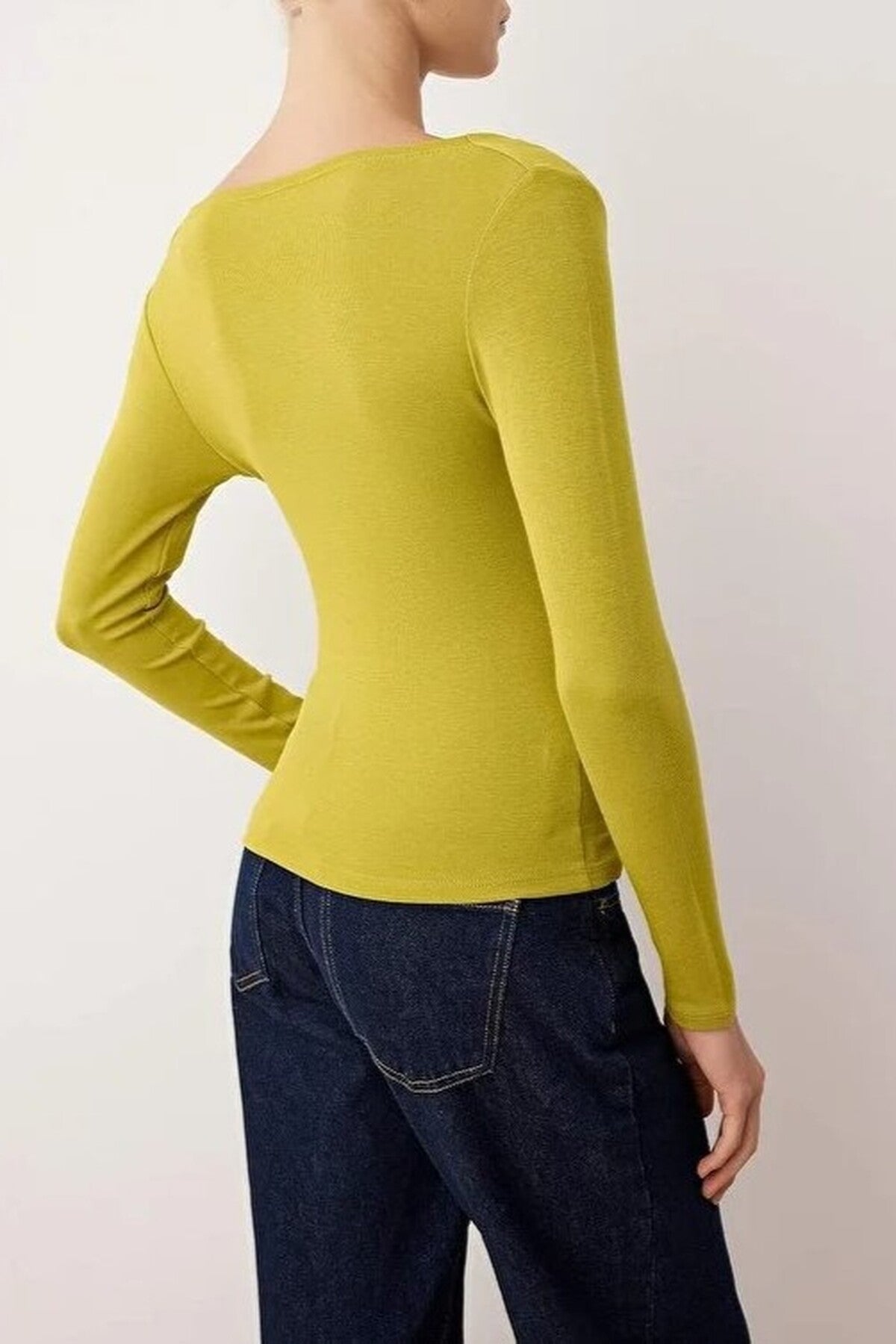Asymmetrical Neckline Detail Flexible Knit Blouse
