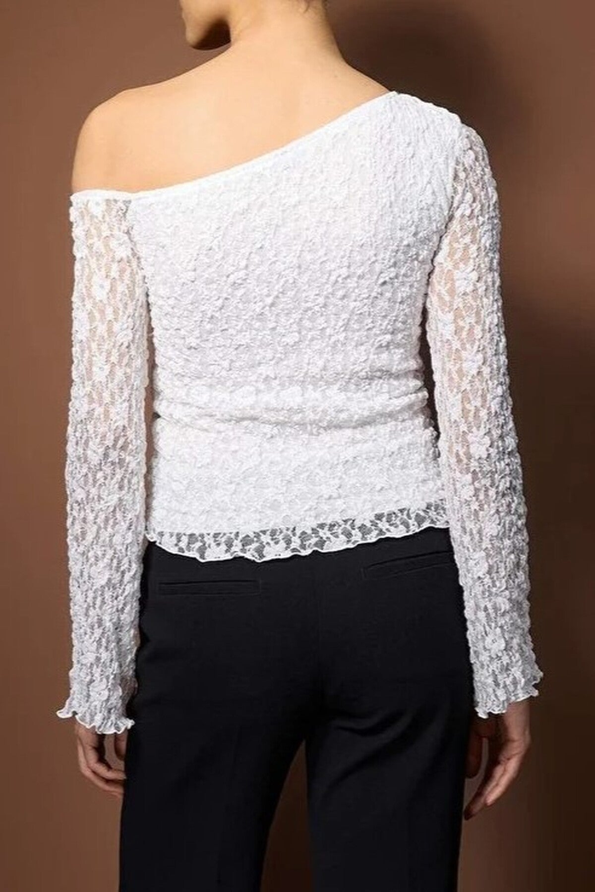 Asymmetrical Neck Fitted Knit Blouse