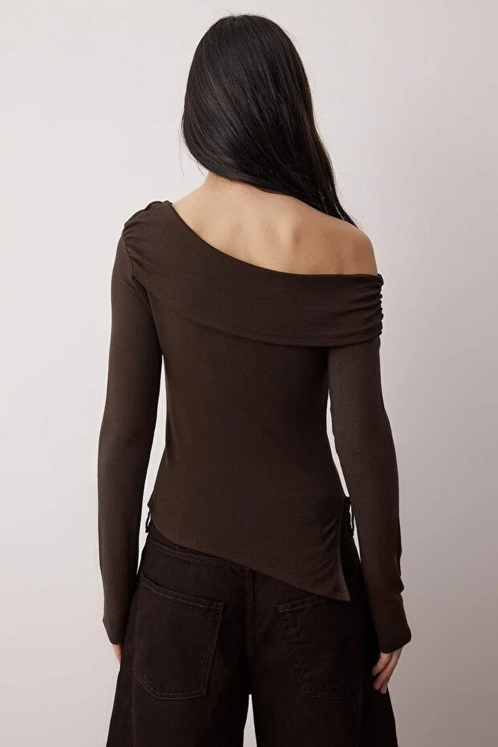 Asymmetrical Neckline Fitted Knitted Blouse with Accessory Details