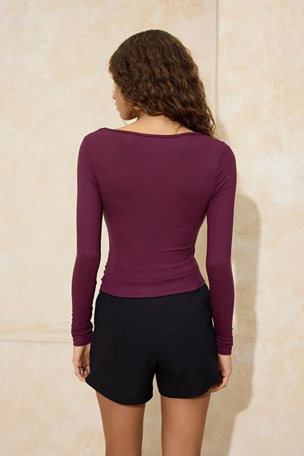 V-Neck Long-Sleeved Stretchy Knit Blouse