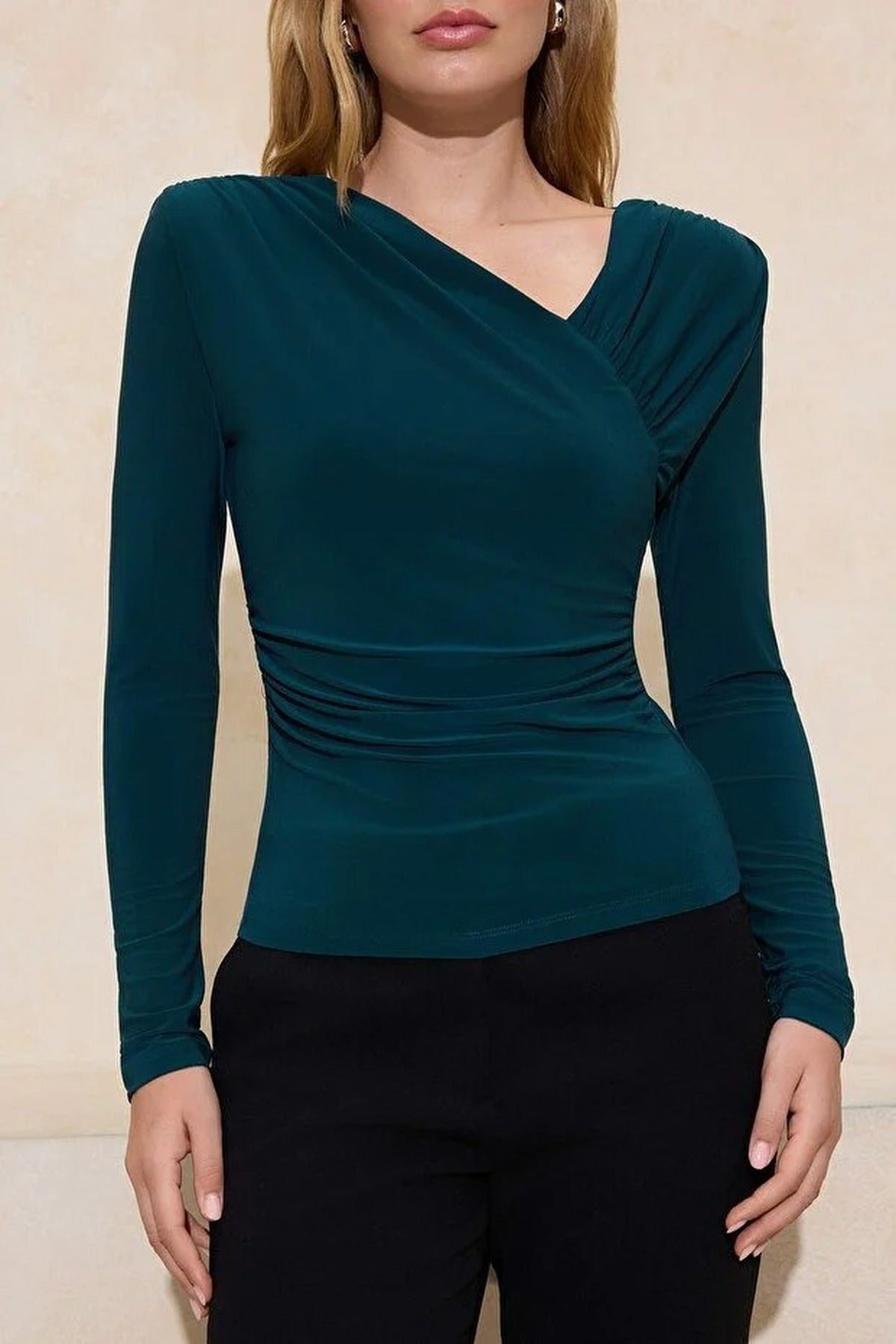 Asymmetrical Neck Long Sleeve Stretch Knit Blouse