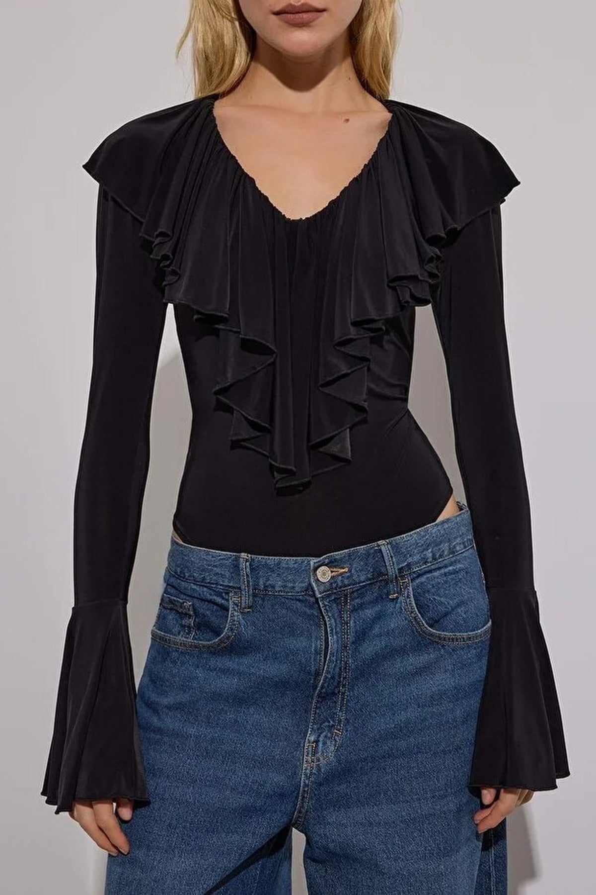 V-Neck Knit Sandy Bodysuit