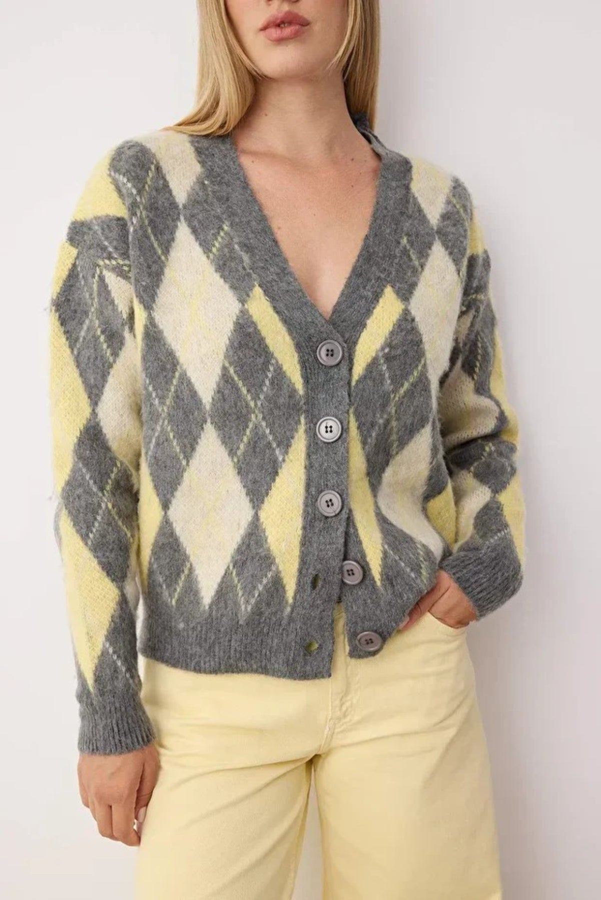 V-Neck Soft Texture Argyle Pattern Knit Cardigan