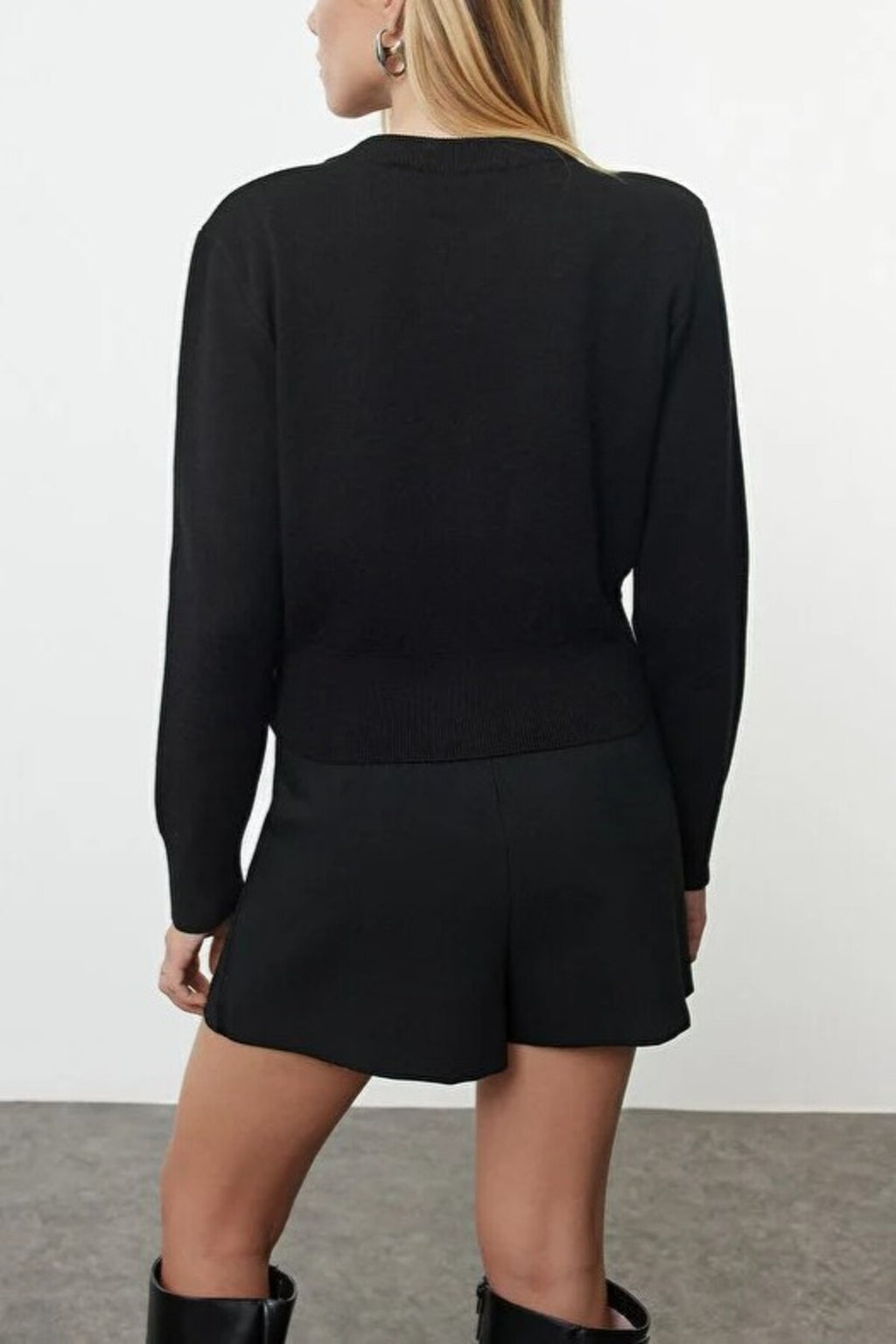 Premium Yarn Crop Knit Cardigan with Rose Button Detail