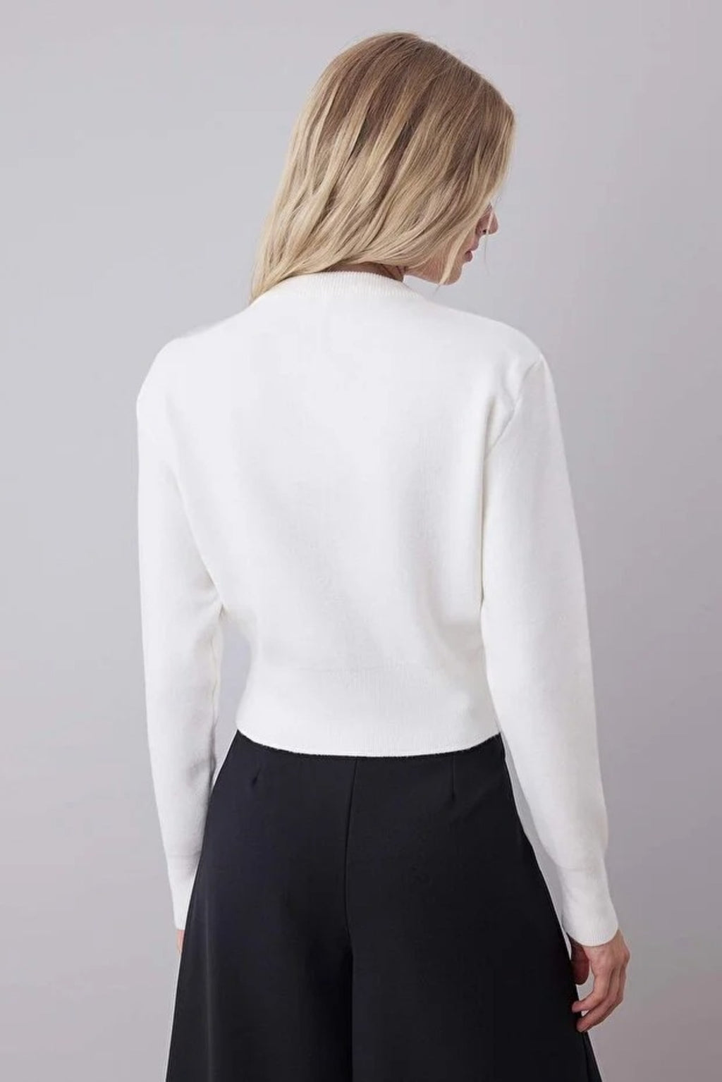 Premium Yarn Crop Knit Cardigan with Rose Button Detail