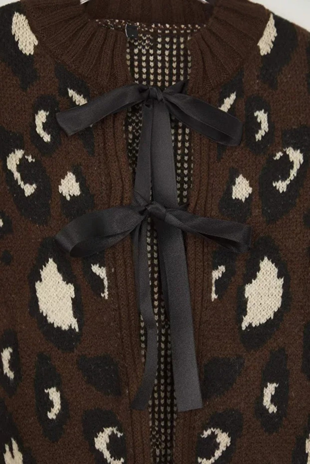 Leopard Patterned Crop Soft Textured Knit Cardigan