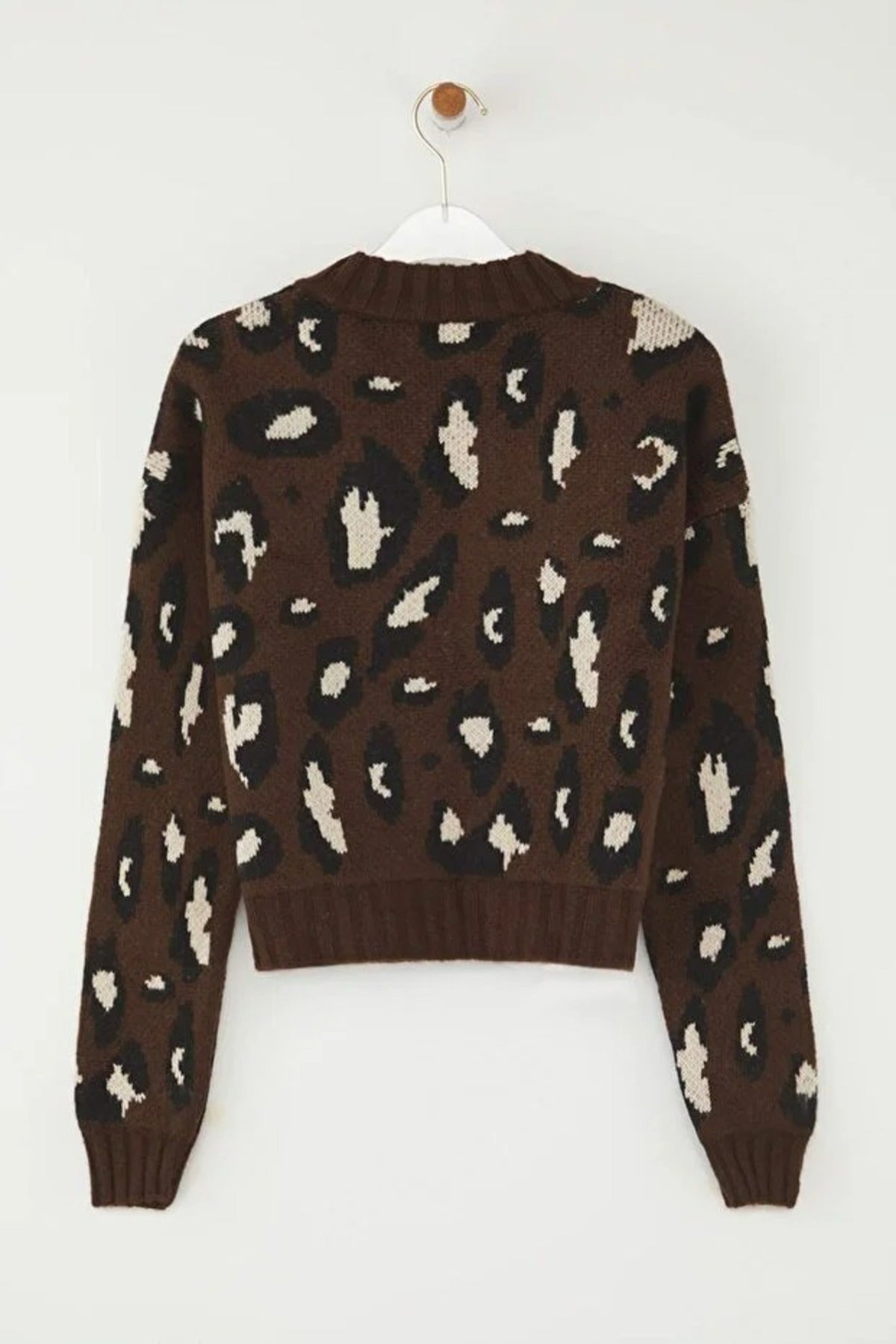 Leopard Patterned Crop Soft Textured Knit Cardigan