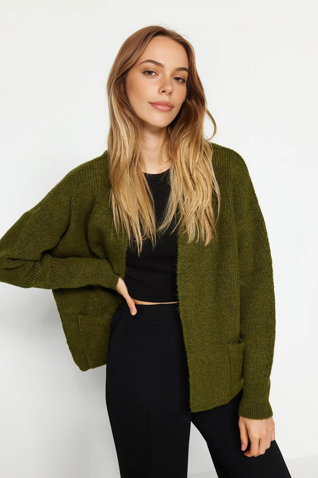 Soft Textured Pocket Detailed Knit Cardigan