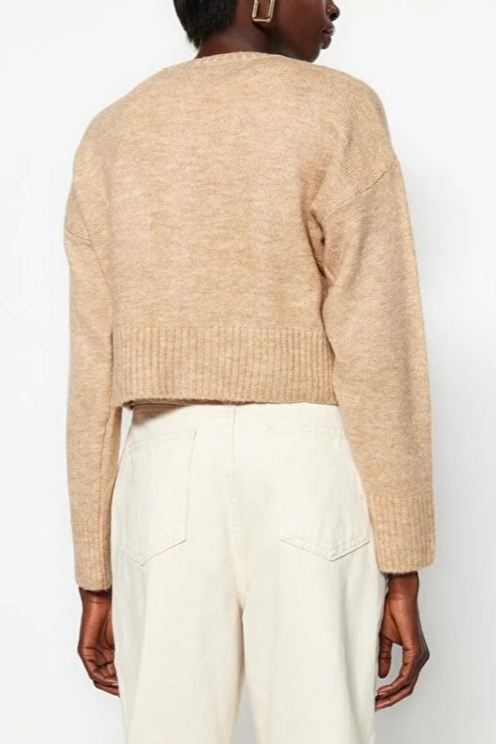 Crop Soft Textured Buttoned Knit Cardigan