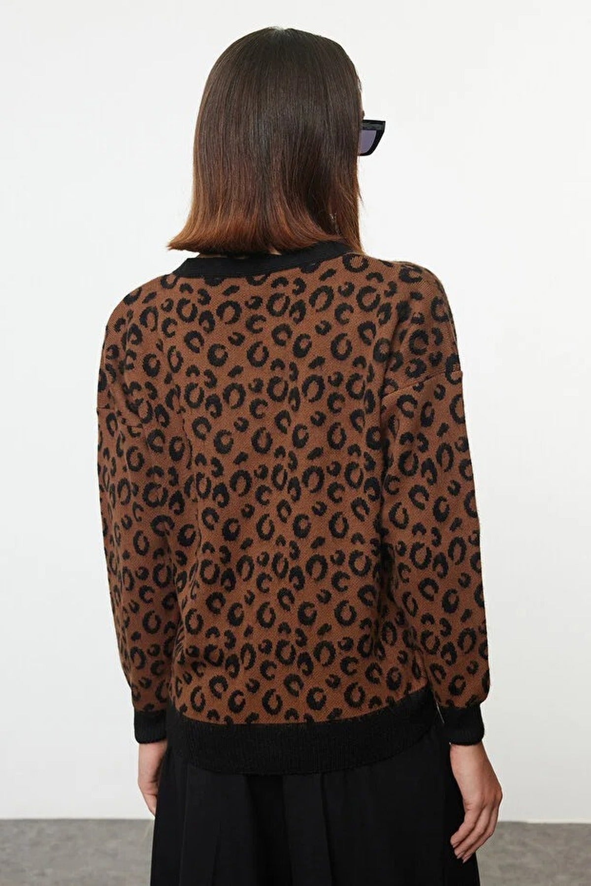 Soft Textured Leopard Print Knit Cardigan