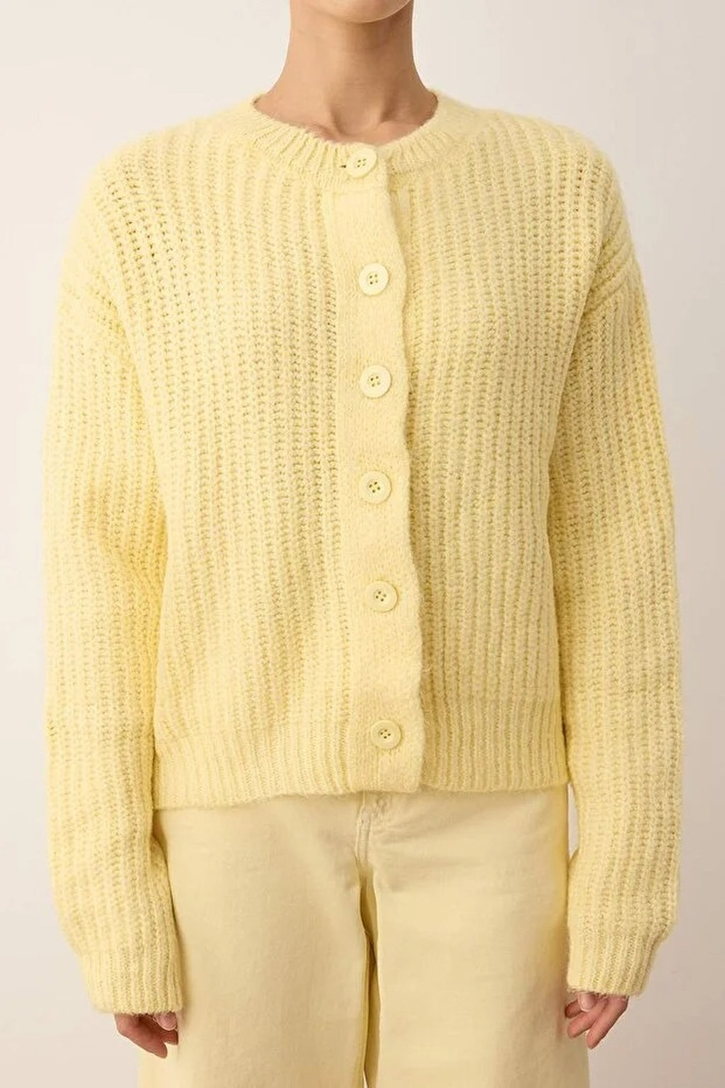Soft-Textured Basic Knit Cardigan