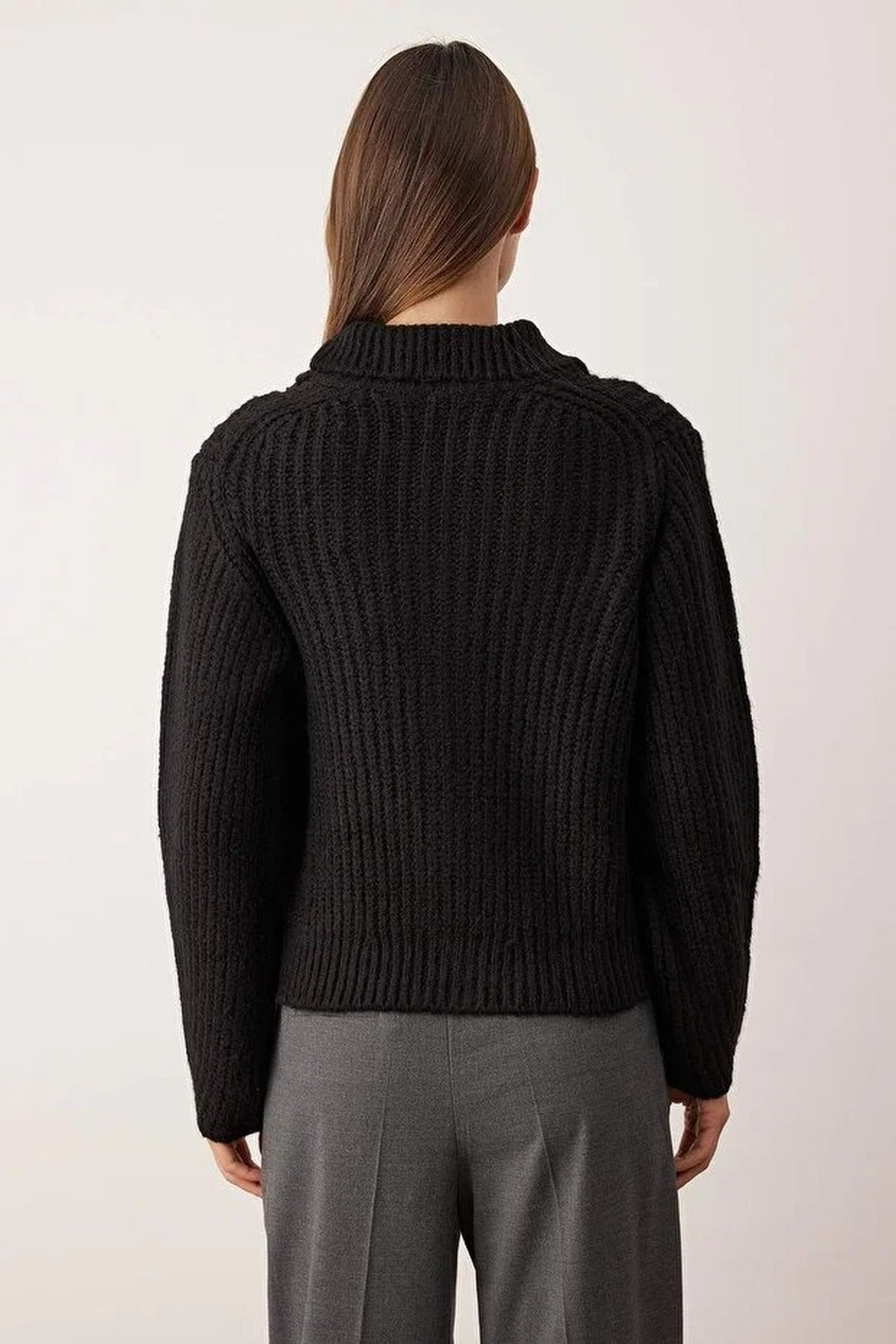 Soft-Textured Oversize Knit Cardigan with Zipper Detail