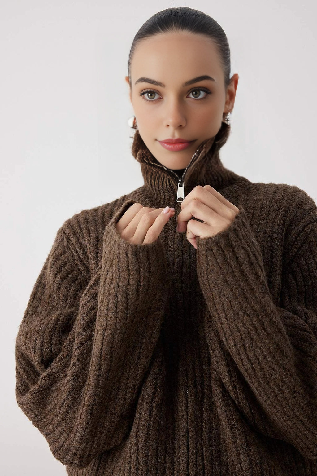 Soft-Textured Oversize Knit Cardigan with Zipper Detail