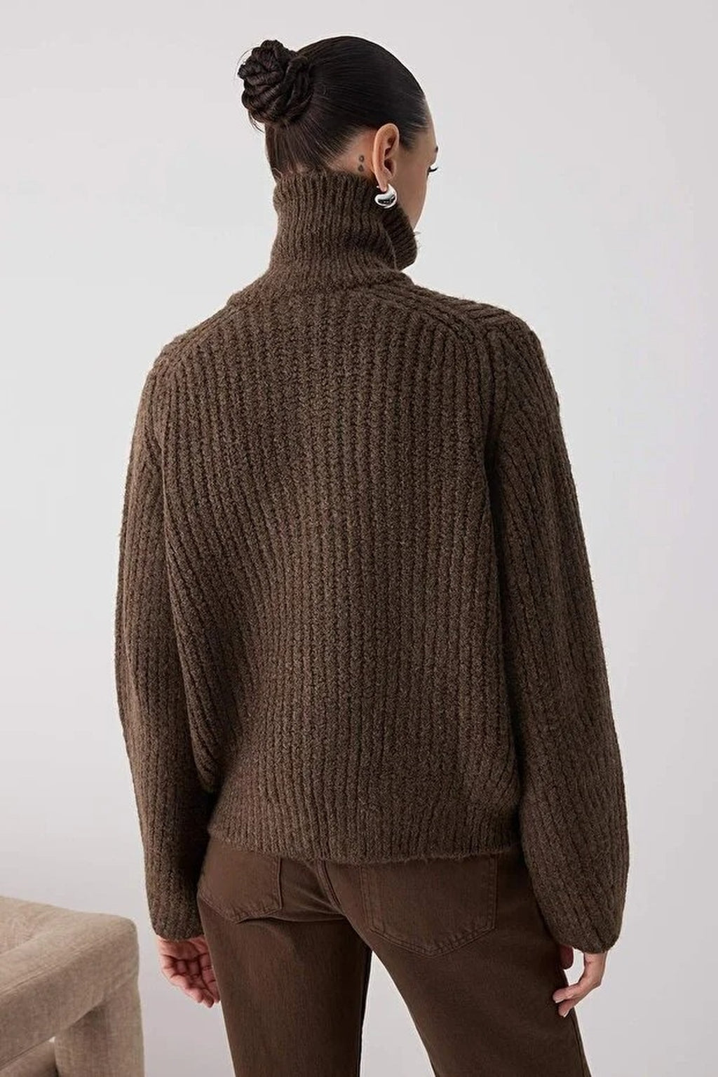 Soft-Textured Oversize Knit Cardigan with Zipper Detail