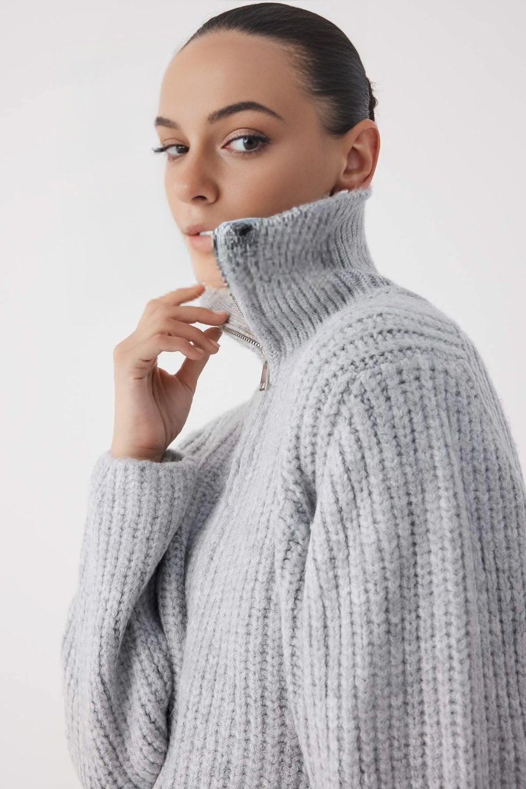 Soft-Textured Oversize Knit Cardigan with Zipper Detail