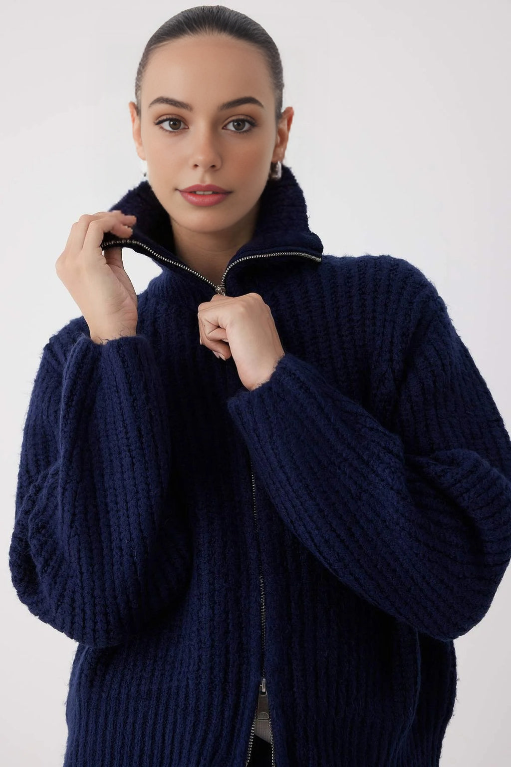 Soft-Textured Oversize Knit Cardigan with Zipper Detail