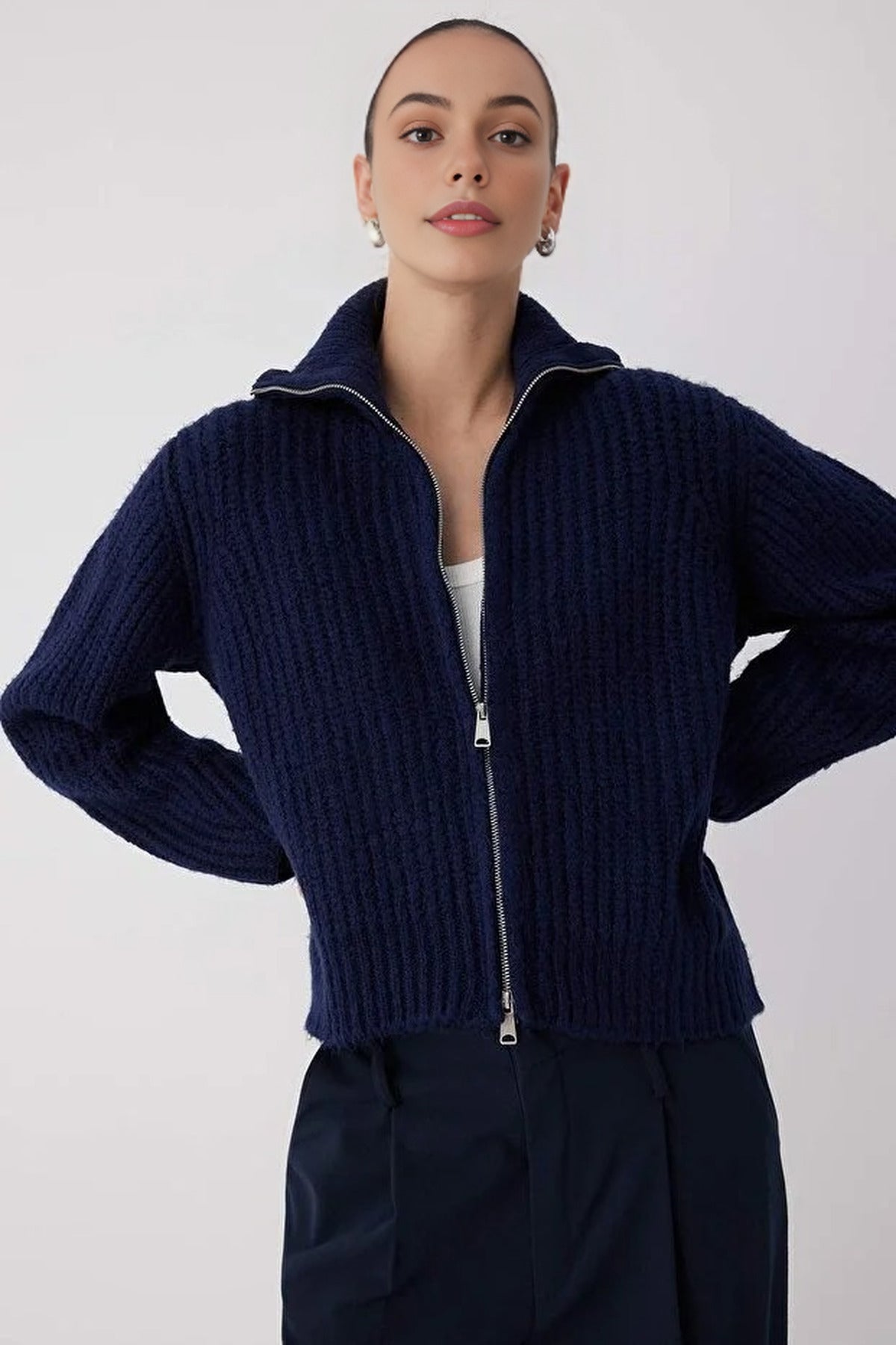 Soft-Textured Oversize Knit Cardigan with Zipper Detail