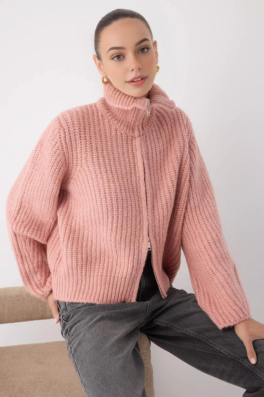 Soft-Textured Oversize Knit Cardigan with Zipper Detail
