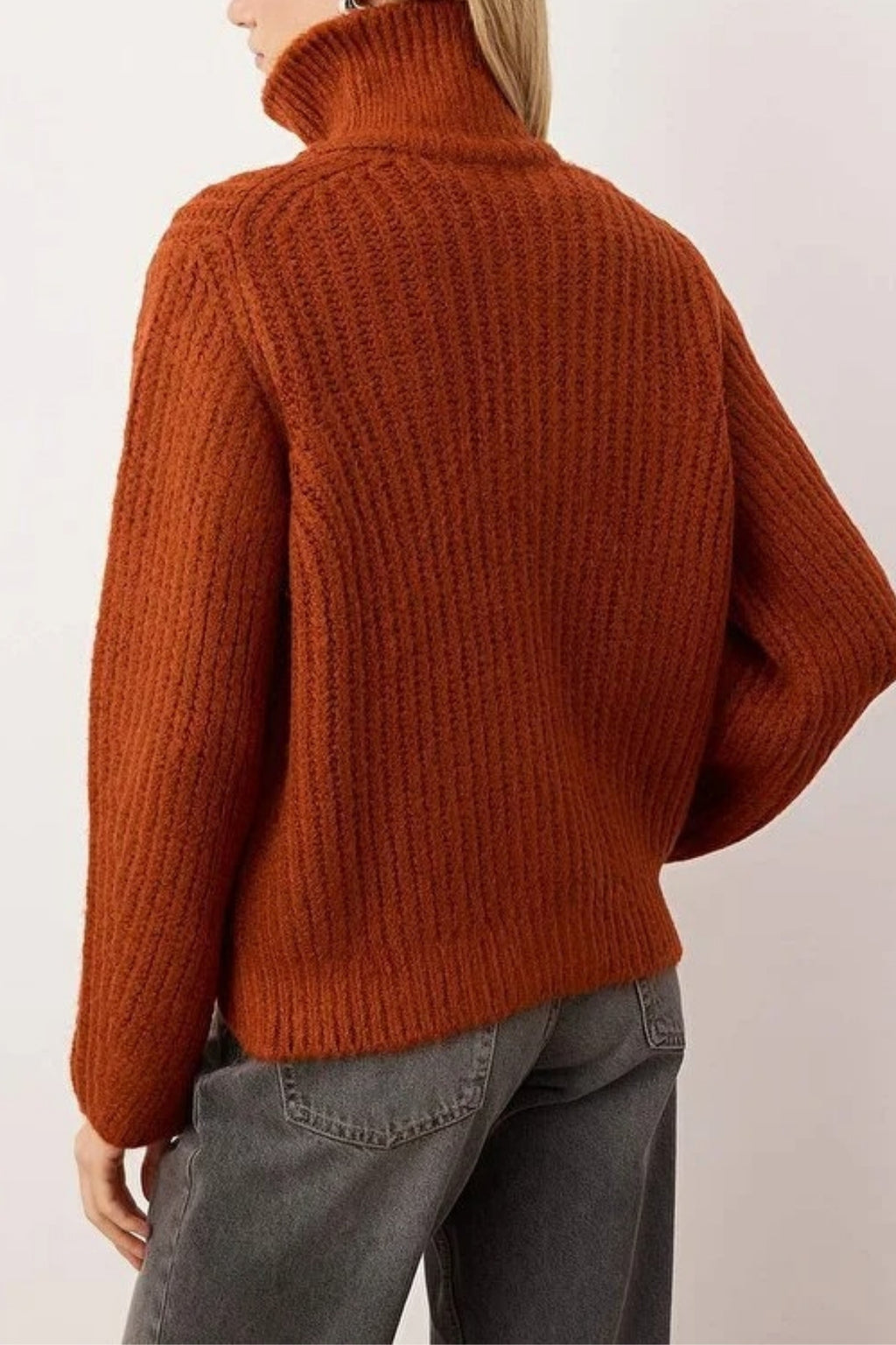 Soft-Textured Oversize Knit Cardigan with Zipper Detail