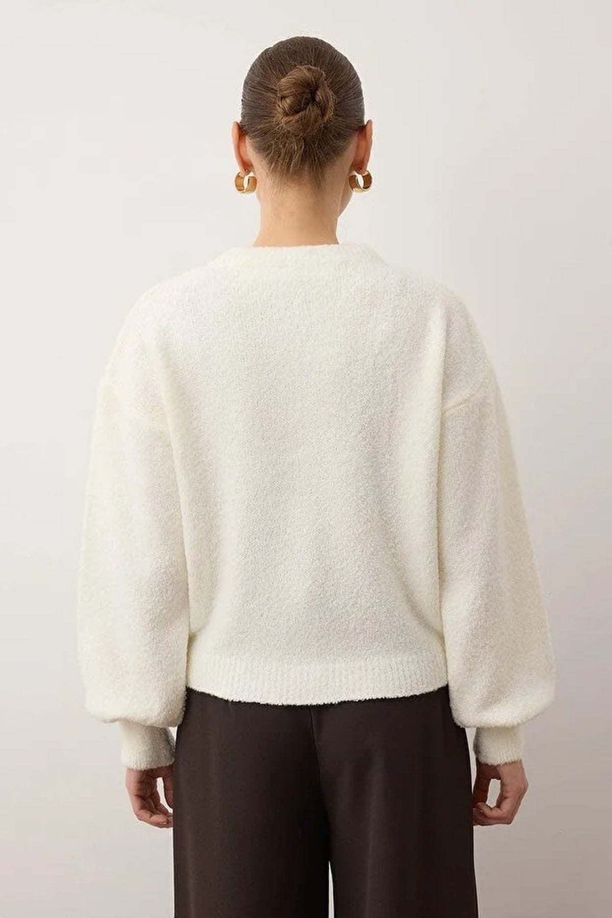 Soft-Textured Knit Cardigan with Button Detail and Balloon Sleeves