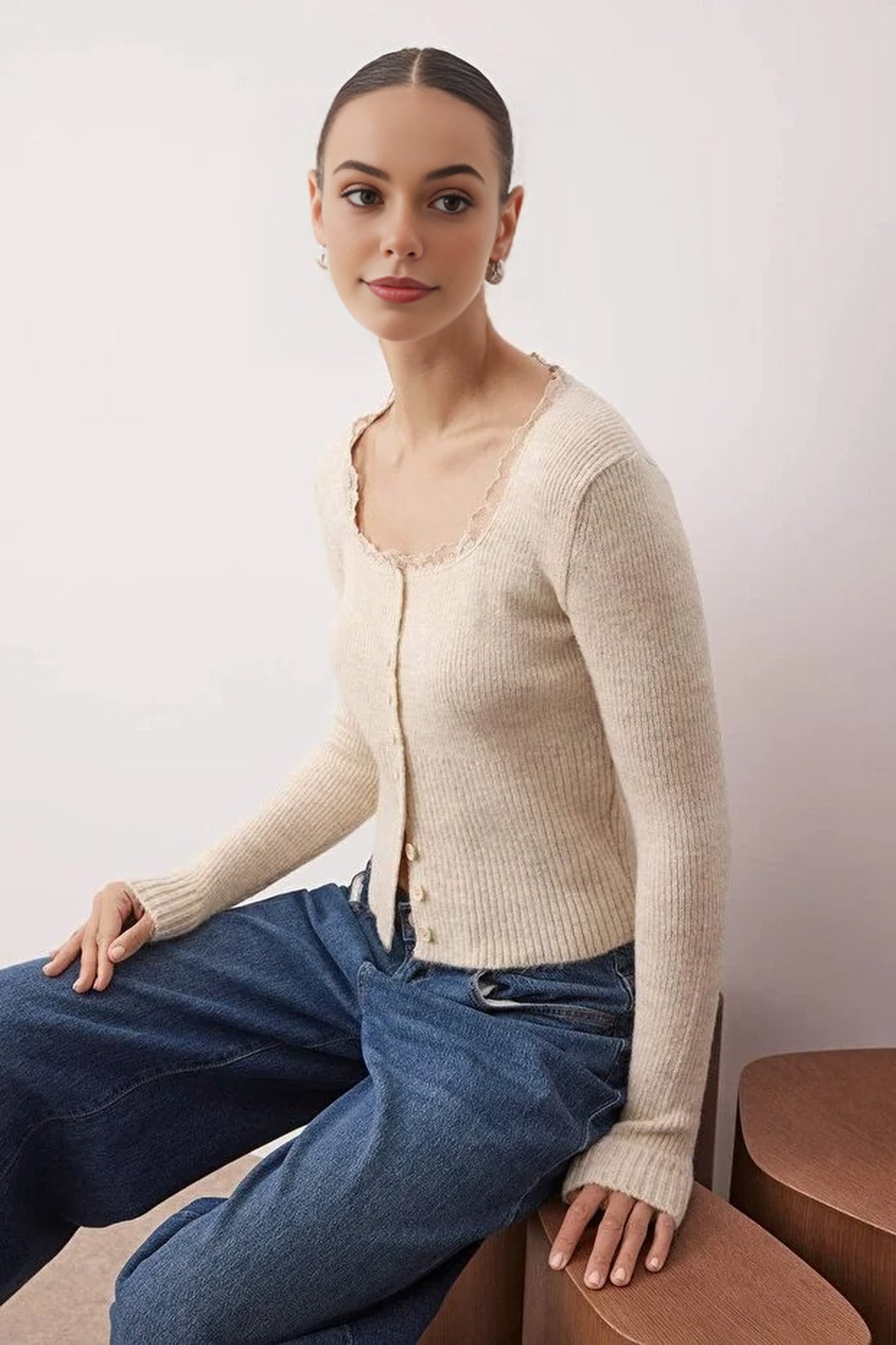 Crop Lace Garnish Square Neck Knit Cardigan