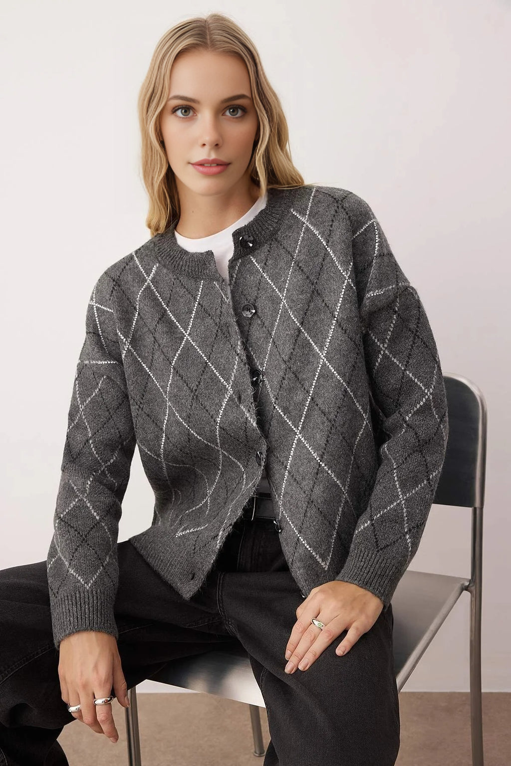 Soft-Textured Knit Cardigan with Stone Embroidered