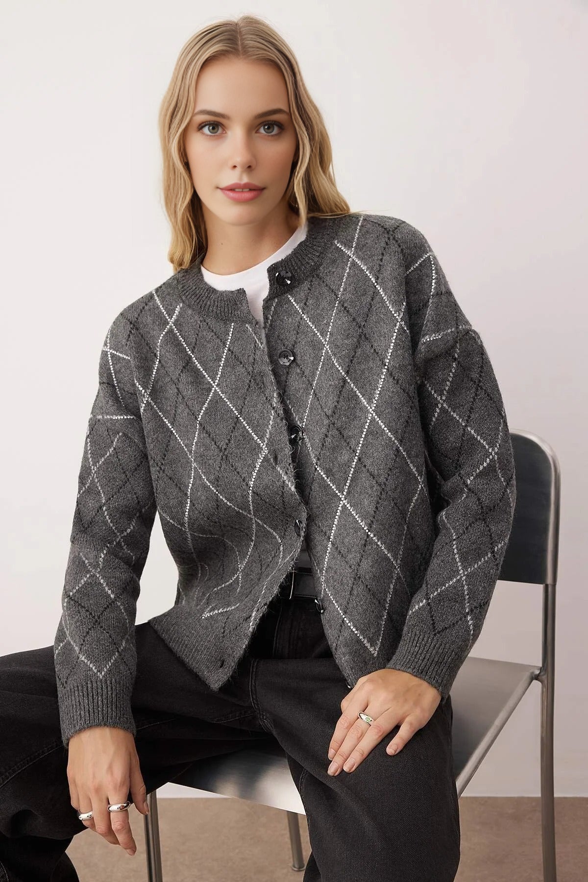 Soft-Textured Knit Cardigan with Stone Embroidered