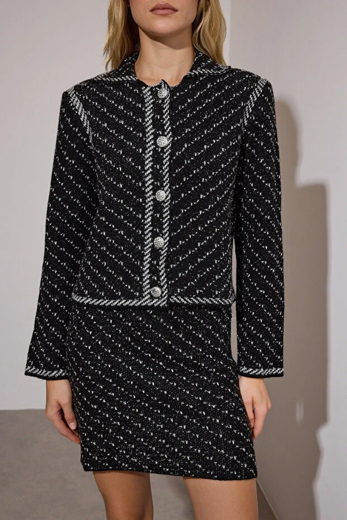 Jacket Collar Glittery Knit Cardigan