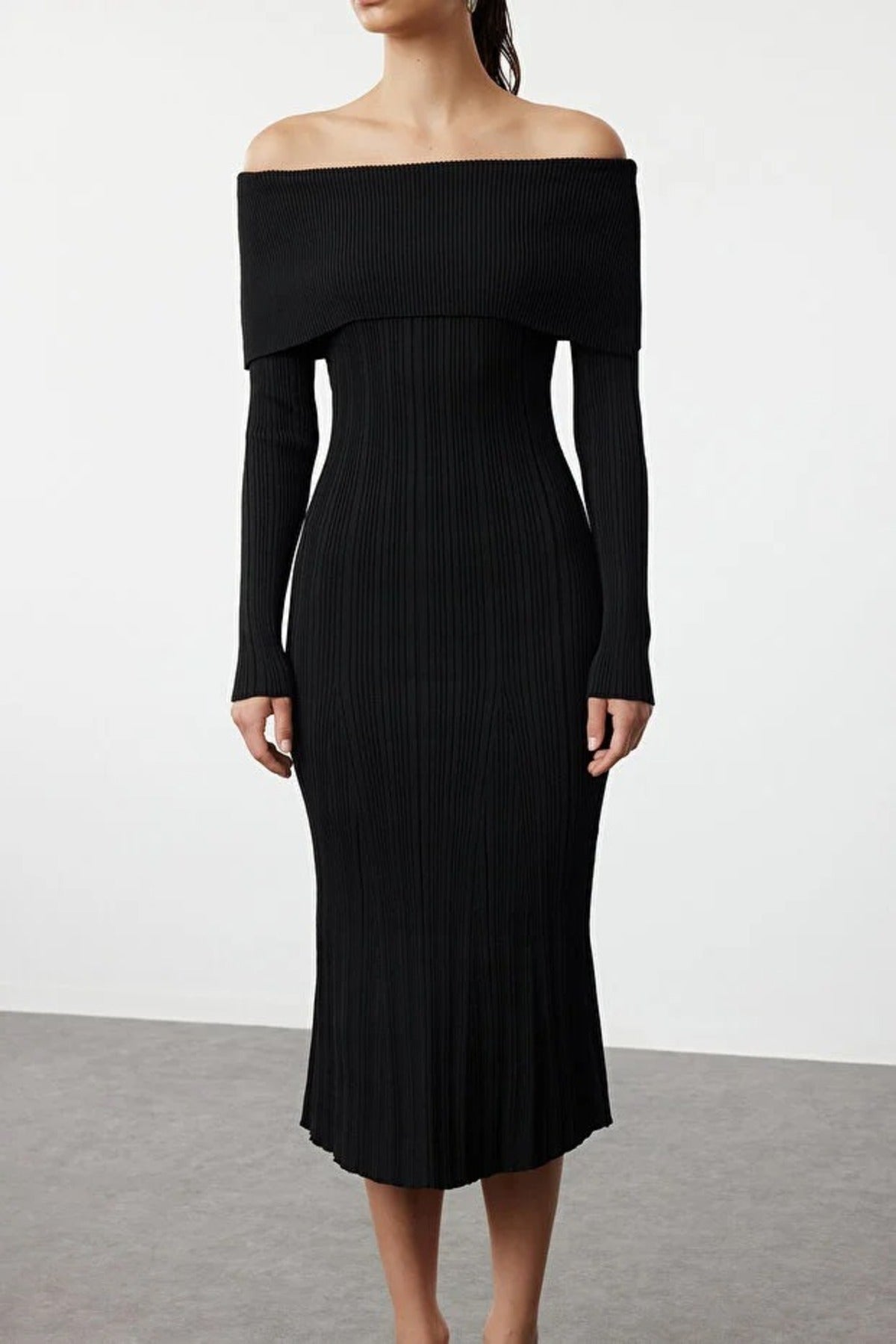 Midi Knit Basic Carmen Collar Dress