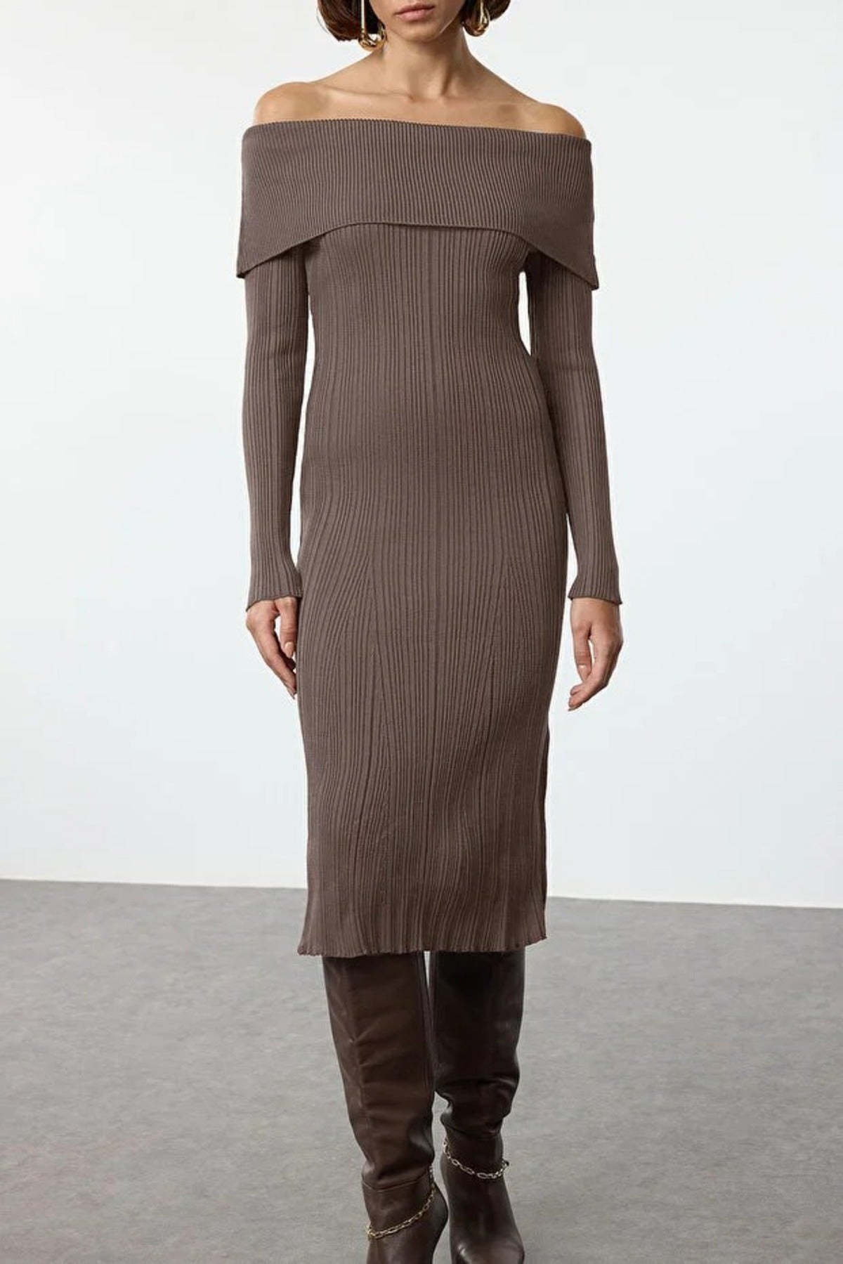 Midi Knit Basic Carmen Collar Dress