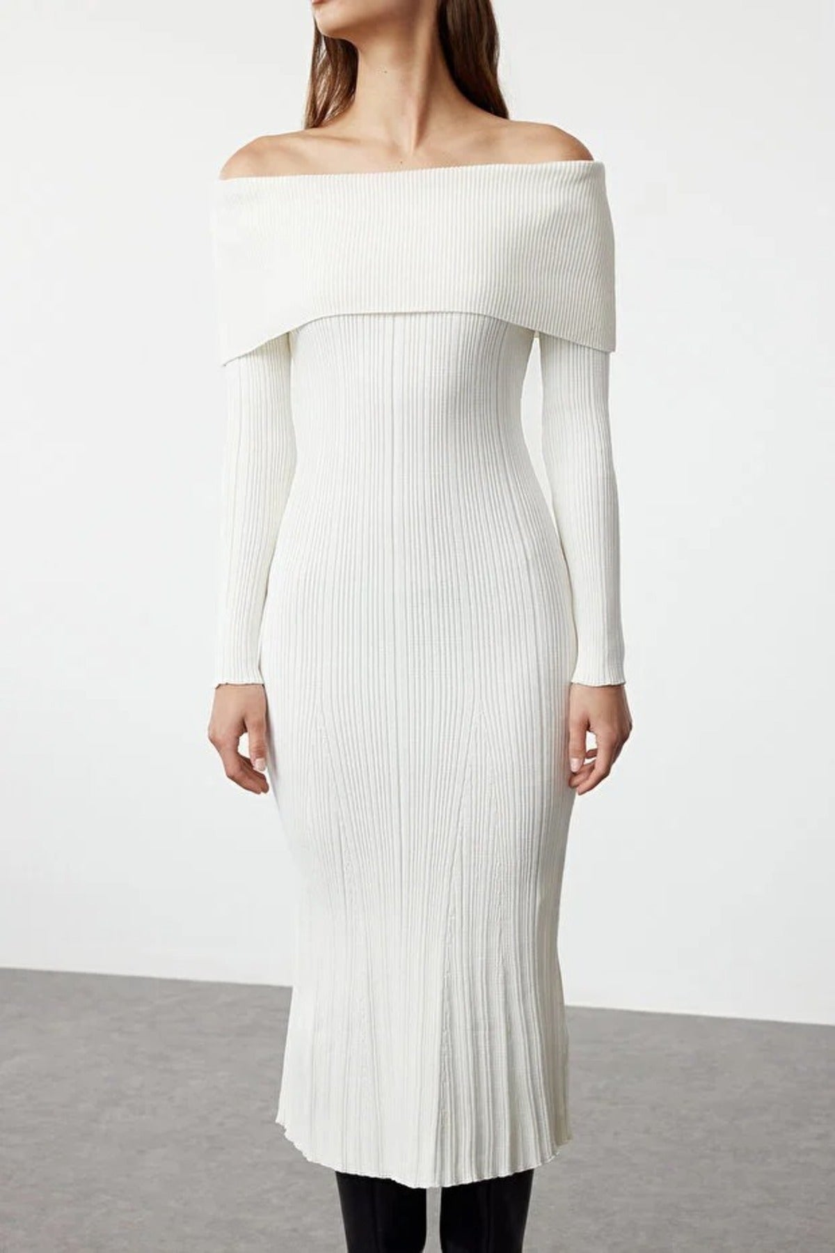 Midi Knit Basic Carmen Collar Dress