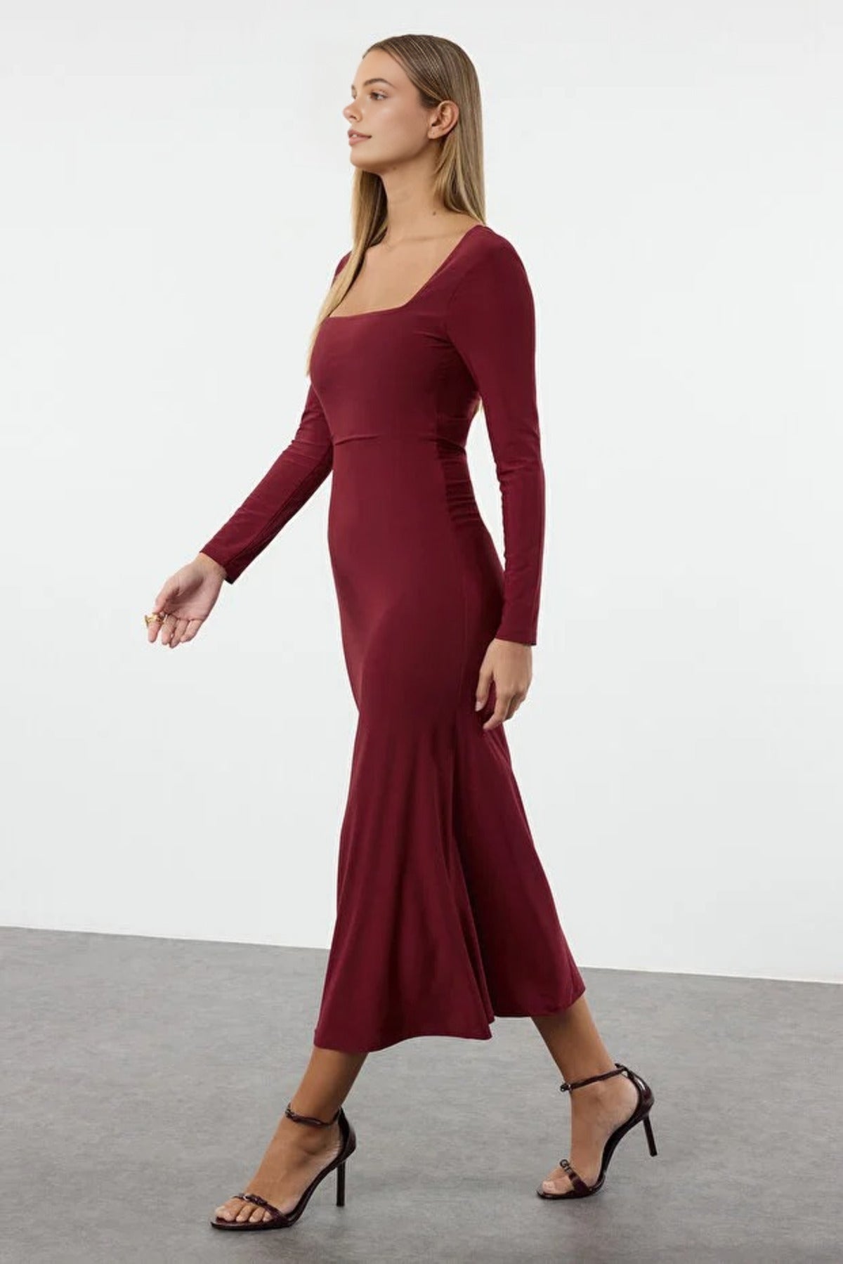 Flounced Square Neck Maxi Knit Dress