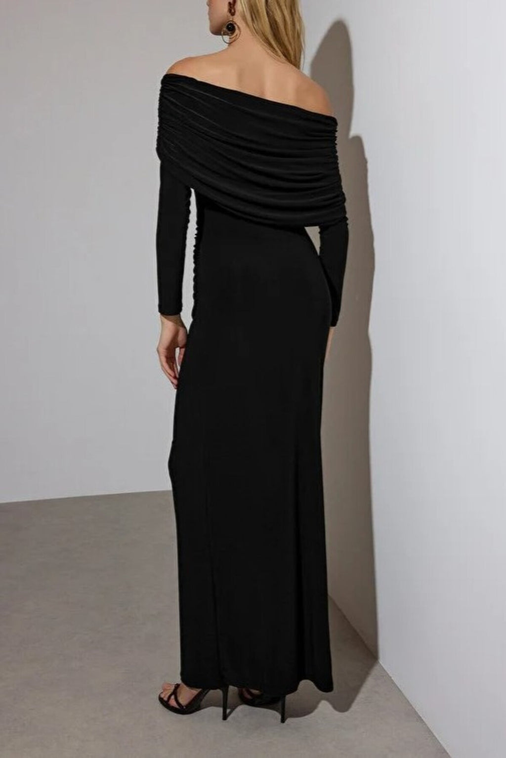 Pleated Carmen Collar Flexible Maxi Knit Dress