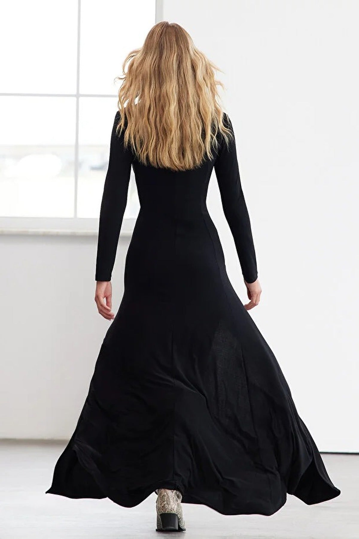 V-Neck Skater Stretchy Maxi Knit Dress