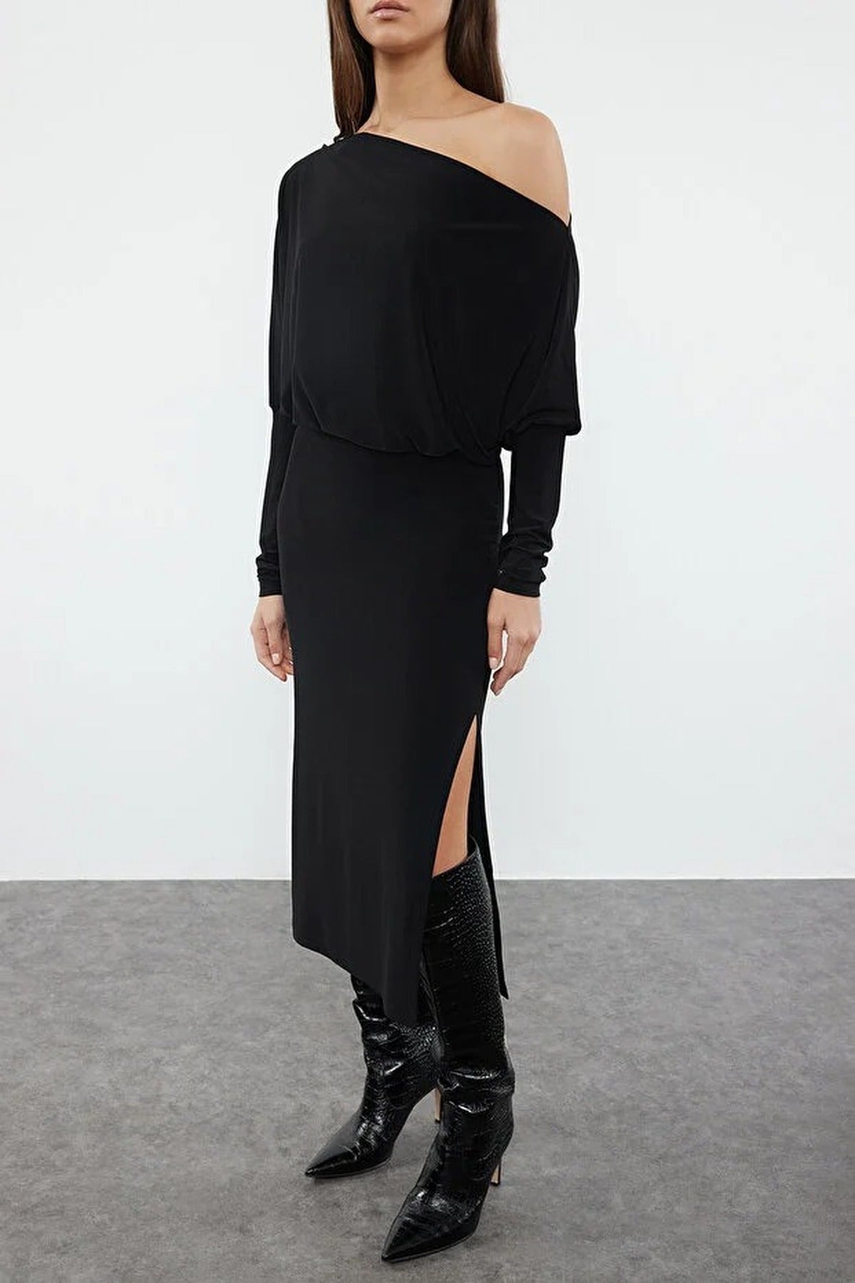Asymmetrical Collar Stretchy Midi Knit Dress