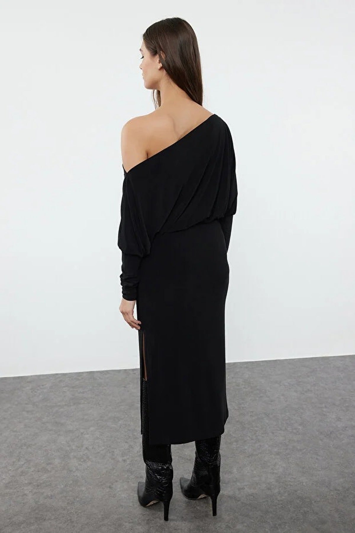 Asymmetrical Collar Stretchy Midi Knit Dress