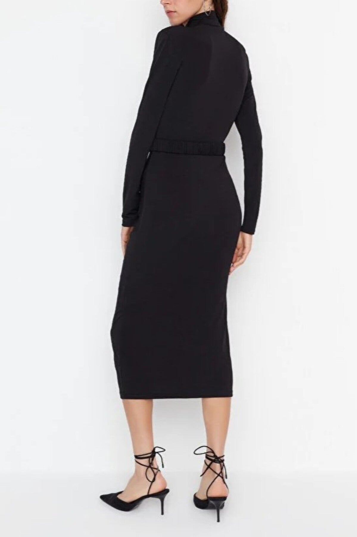 Stretchy Midi Knit Dress with Stand-Up Collar and Belt Detail