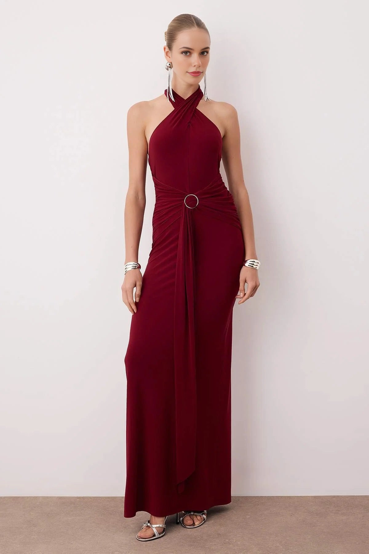 Maxi Elegant Evening Dress with Accessory Detail