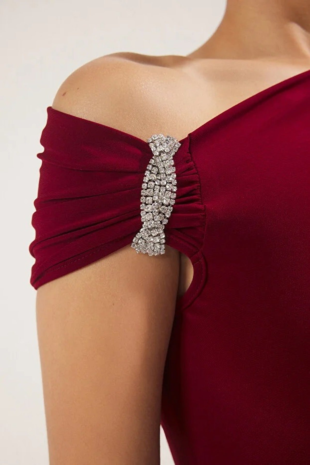 Maxi Elegant Evening Dress with Stone Accessory Detail