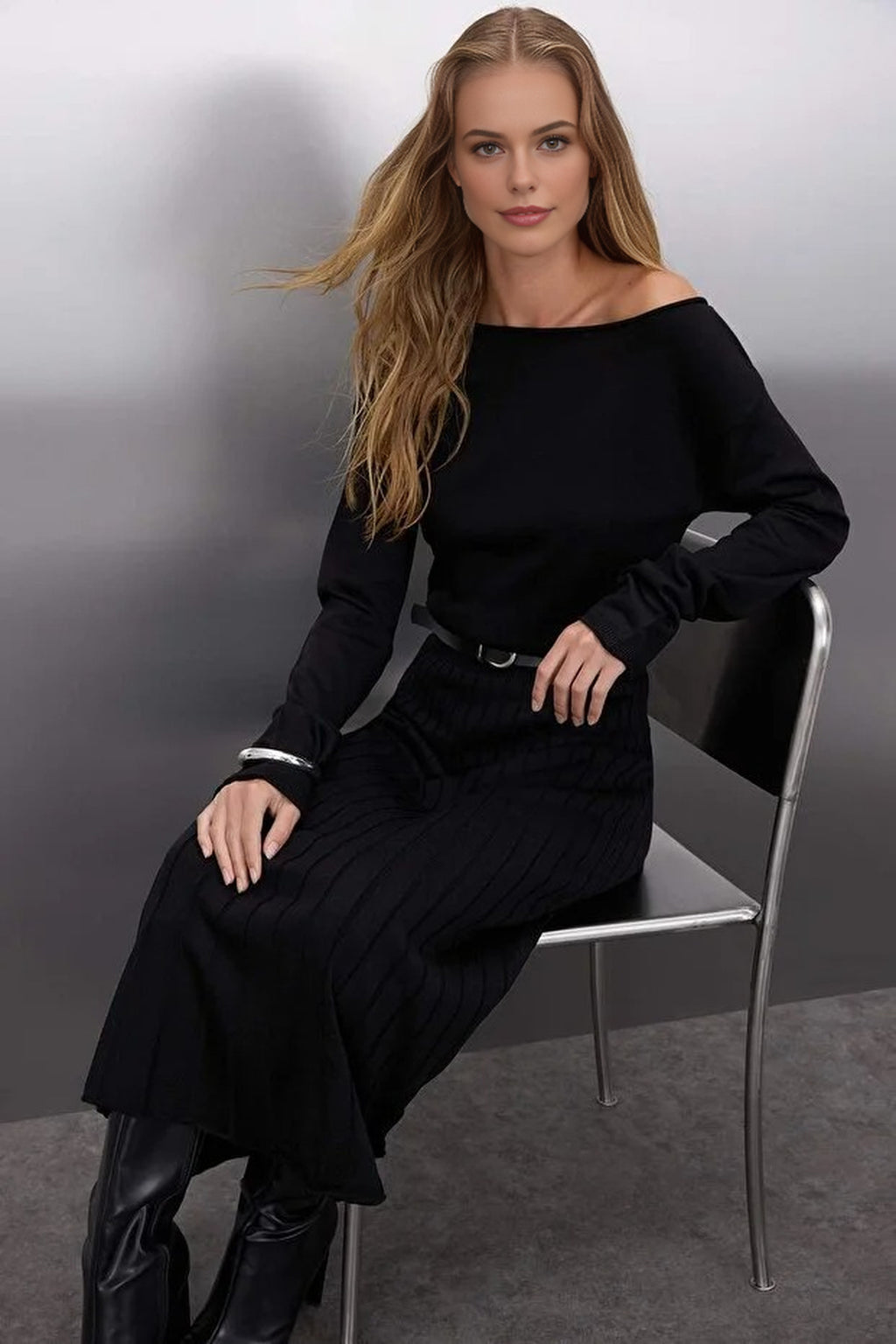 A-line Boat Neck Maxi Knit Belted Long Dress